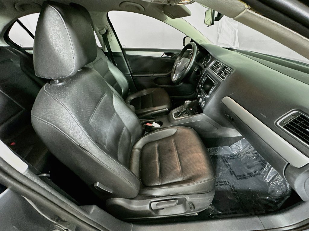 Used 2014 Volkswagen Jetta SE FWD image 33