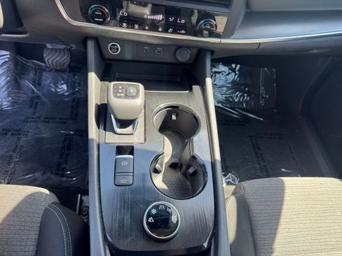 Used 2023 Nissan Rogue SV AWD/4WD image 42
