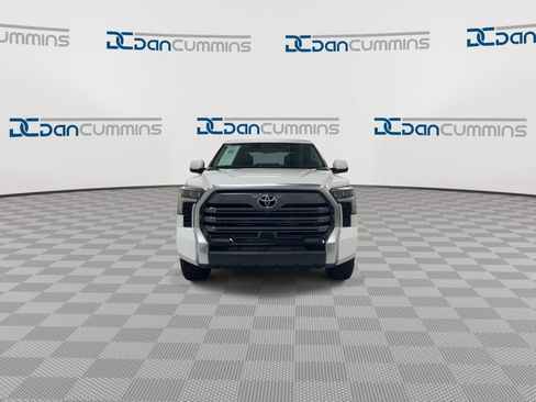 Used 2023 Toyota Tundra Limited AWD/4WD image 3