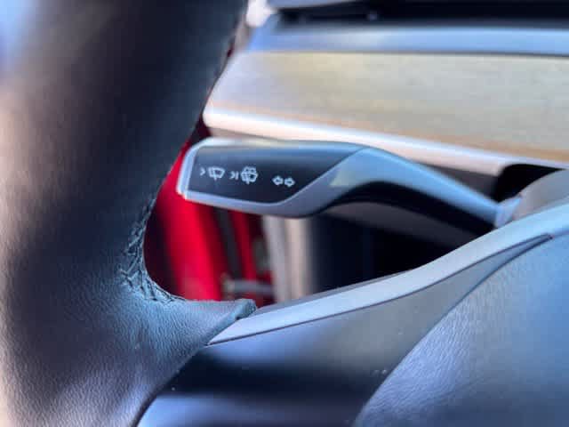 Used 2022 Tesla Model Y Performance AWD/4WD image 14