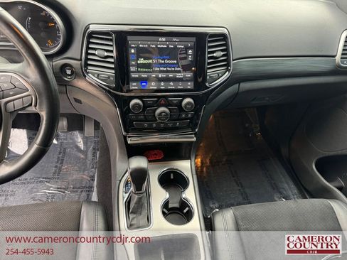 Used 2020 Jeep Grand Cherokee Altitude image 10