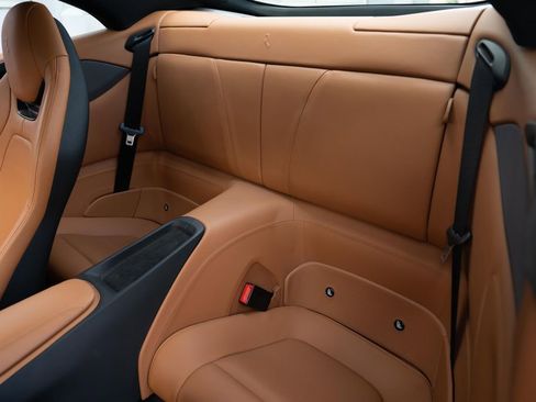 Certified 2019 Ferrari Portofino image 57