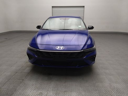 Used 2025 Hyundai Elantra Sport FWD image 15