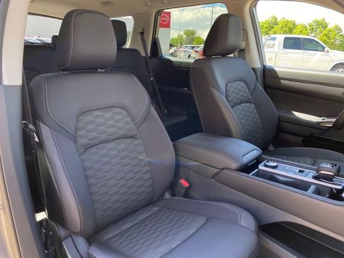 New 2026 Nissan Pathfinder SV AWD/4WD image 9