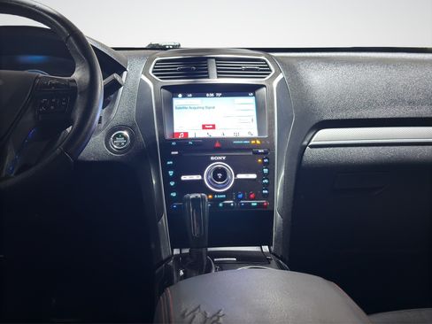 Used 2019 Ford Explorer Sport w/ Equipment Group 401A AWD/4WD image 15