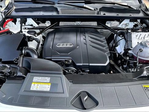 Used 2023 Audi Q5 2.0T Premium Plus w/ Premium Plus Package AWD/4WD image 9