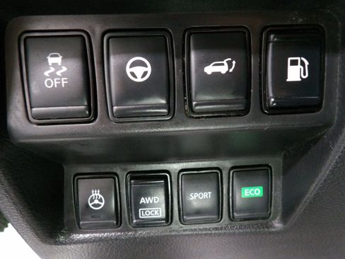 Used 2019 Nissan Rogue SV w/ Premium Package image 21