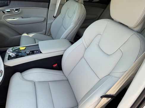 New 2027 Volvo XC90 B6 Ultra AWD/4WD image 17