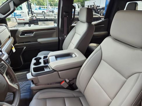 New 2026 Chevrolet Silverado 1500 LT w/ Leather Package image 12