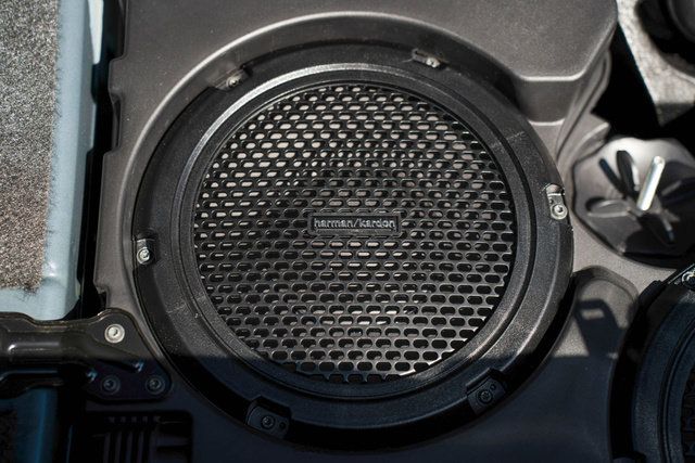 Used 2013 Dodge Challenger SRT8 w/ Harman Kardon Audio Group RWD image 32