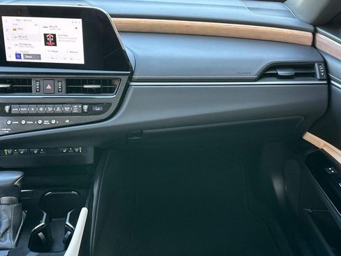 Certified 2024 Lexus ES 350 w/ Premium Package FWD image 19