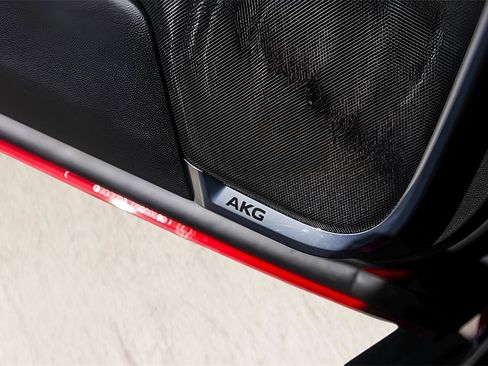 Used 2025 Cadillac Escalade ESV Premium Luxury image 21