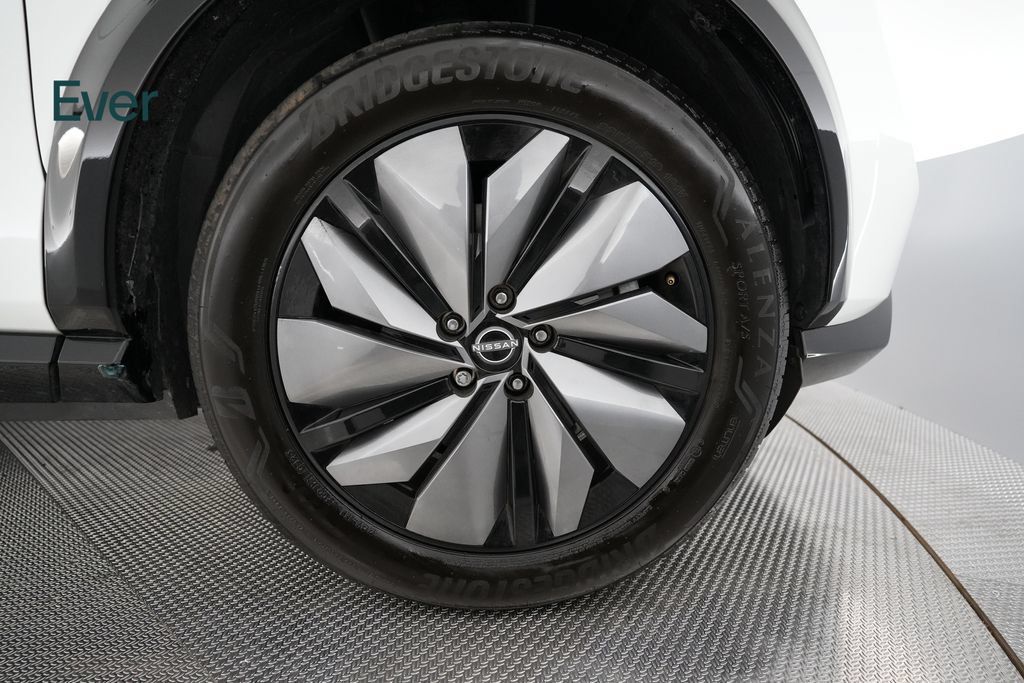Used 2025 Nissan Ariya AWD image 18