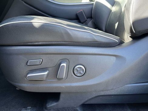 Used 2023 Hyundai Palisade Limited FWD image 14