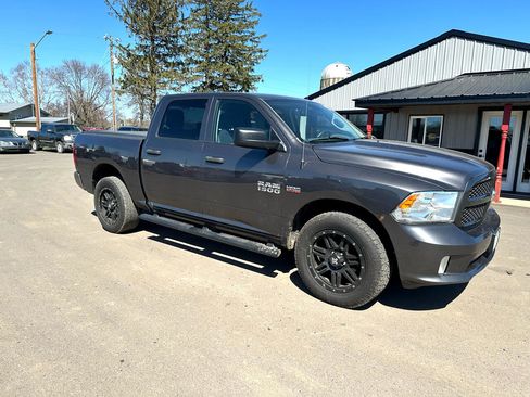 Used 2015 RAM 1500 Express image 7