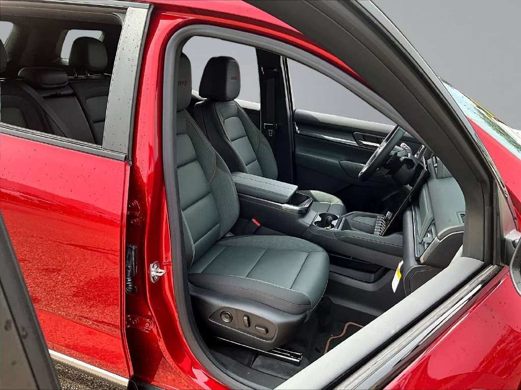 New 2027 GMC Terrain AT4 w/ Convenience Package III AWD/4WD image 11