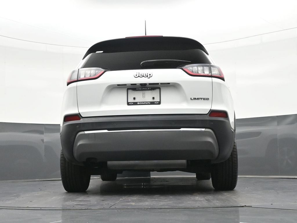 Used 2019 Jeep Cherokee Limited w/ Luxury Group FWD image 26