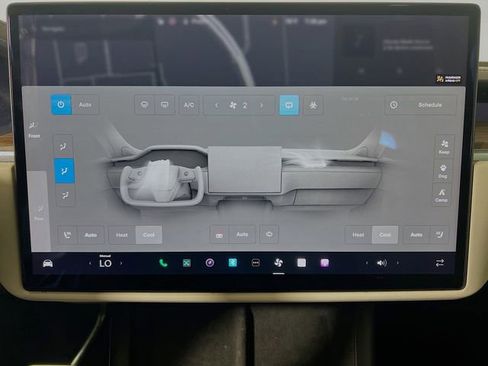 Used 2022 Tesla Model X image 21