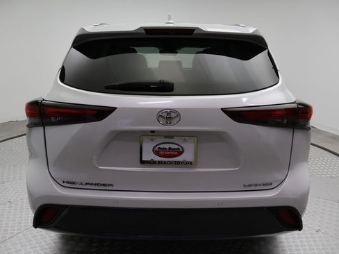 Used 2024 Toyota Highlander Limited image 10