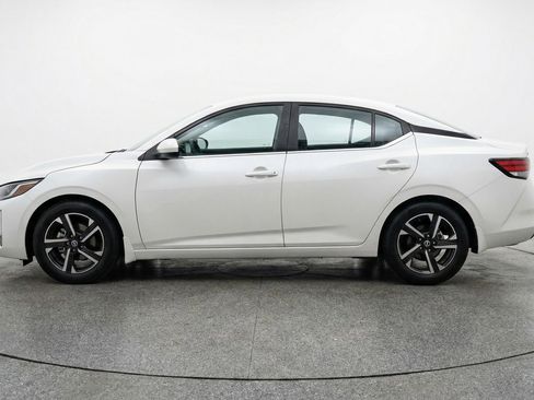 Used 2025 Nissan Sentra SV image 5