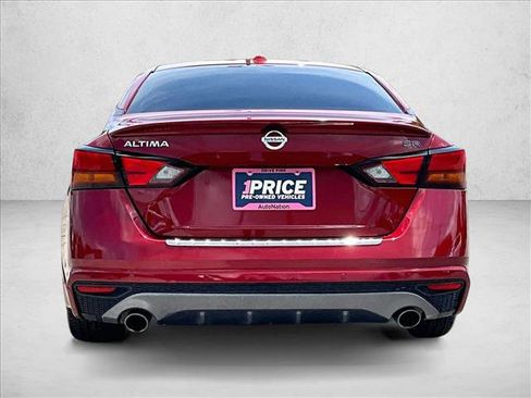 Used 2022 Nissan Altima 2.5 SR FWD image 4