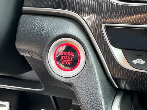 Used 2018 Honda Accord Sport image 18