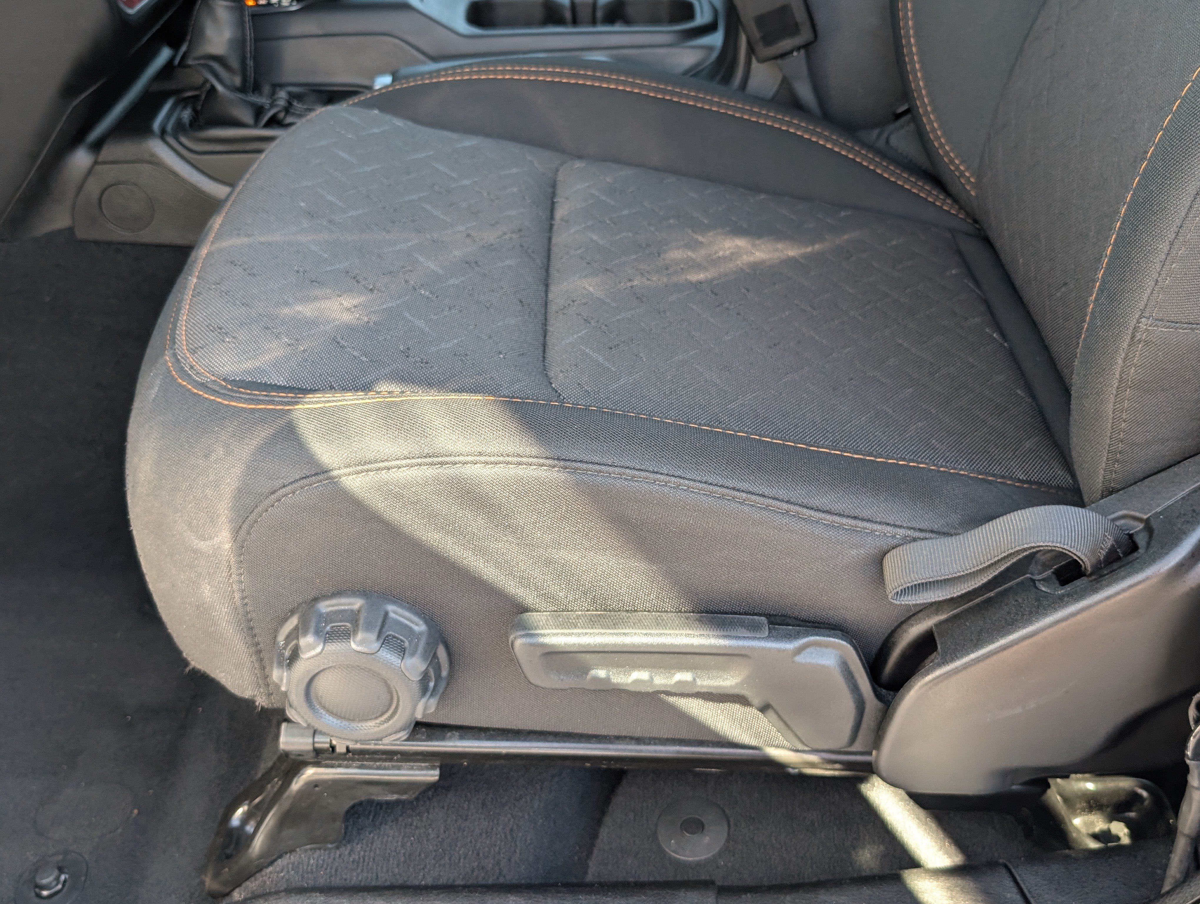 Used 2026 Jeep Gladiator Mojave AWD/4WD image 12