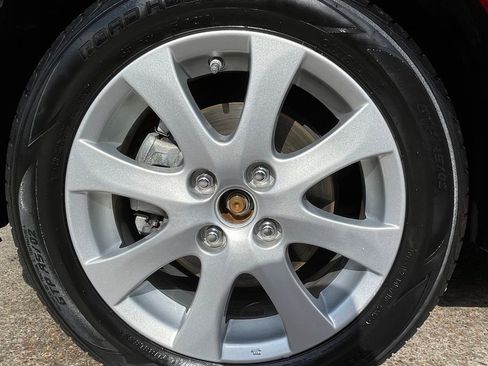 Used 2012 MAZDA MAZDA2 Touring FWD image 13