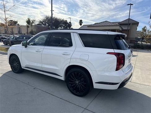 Used 2024 Hyundai Palisade Calligraphy image 5