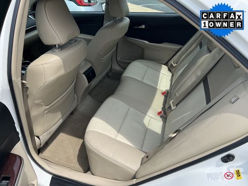 Used 2014 Toyota Camry XLE FWD image 11