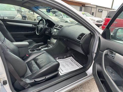 Used 2004 Honda Accord EX image 12