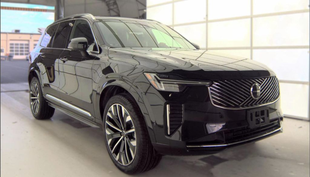 Used 2026 Volvo XC90 B6 Plus AWD/4WD image 3