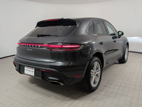 Certified 2023 Porsche Macan AWD/4WD image 9