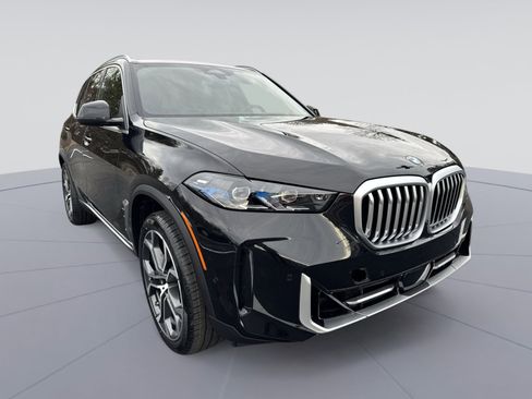 New 2026 BMW X5 xDrive40i w/ Climate Comfort Package image 3