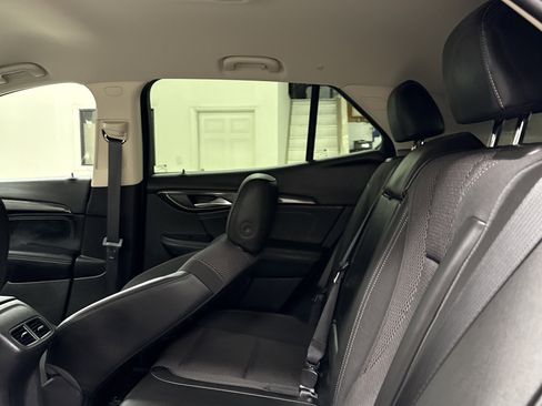 Used 2023 Buick Envision Preferred image 12