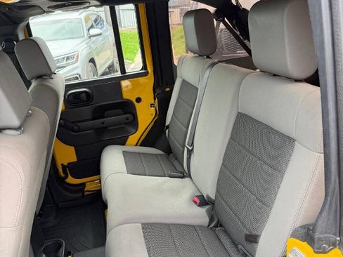 Used 2009 Jeep Wrangler Unlimited X RWD image 14