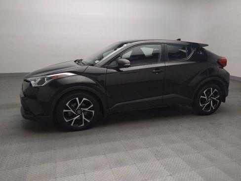 Used 2018 Toyota C-HR XLE image 2