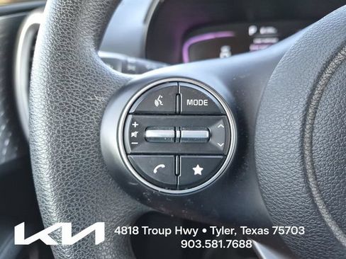 Certified 2025 Kia Soul LX w/ LX Technology Package FWD image 24