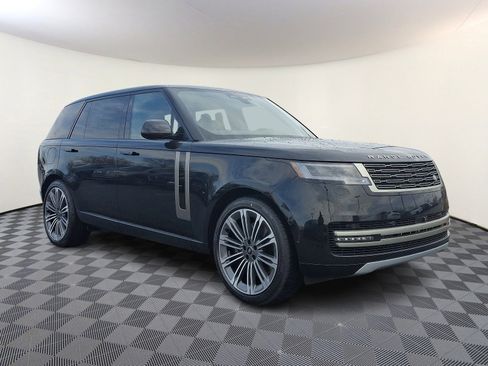 New 2025 Land Rover Range Rover Long Wheelbase SE image 5