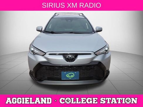 Used 2024 Toyota Corolla Cross SE image 9