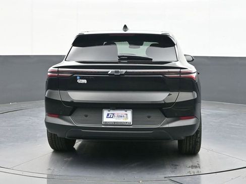 New 2026 Chevrolet Equinox EV LT w/ Midnight Package FWD image 11