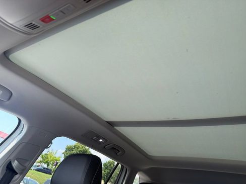 Certified 2023 Volkswagen Tiguan SE w/ Panoramic Sunroof Package FWD image 27