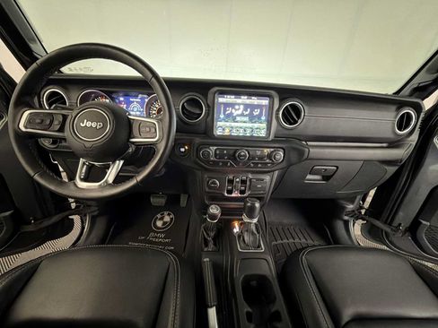 Used 2021 Jeep Gladiator Overland w/ Popular Equipment Package AWD/4WD image 17