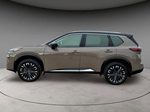 Certified 2024 Nissan Rogue Platinum image 2