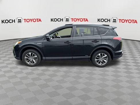 Used 2016 Toyota RAV4 XLE AWD/4WD image 4