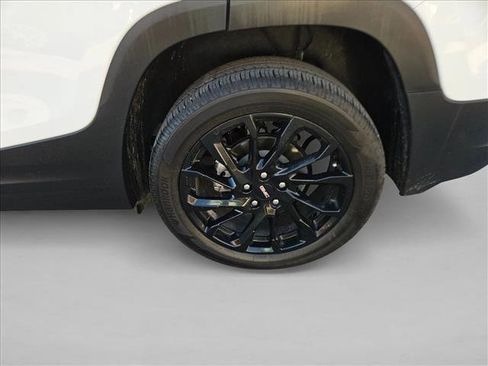 Certified 2023 GMC Terrain SLE w/ Driver Convenience Package image 9