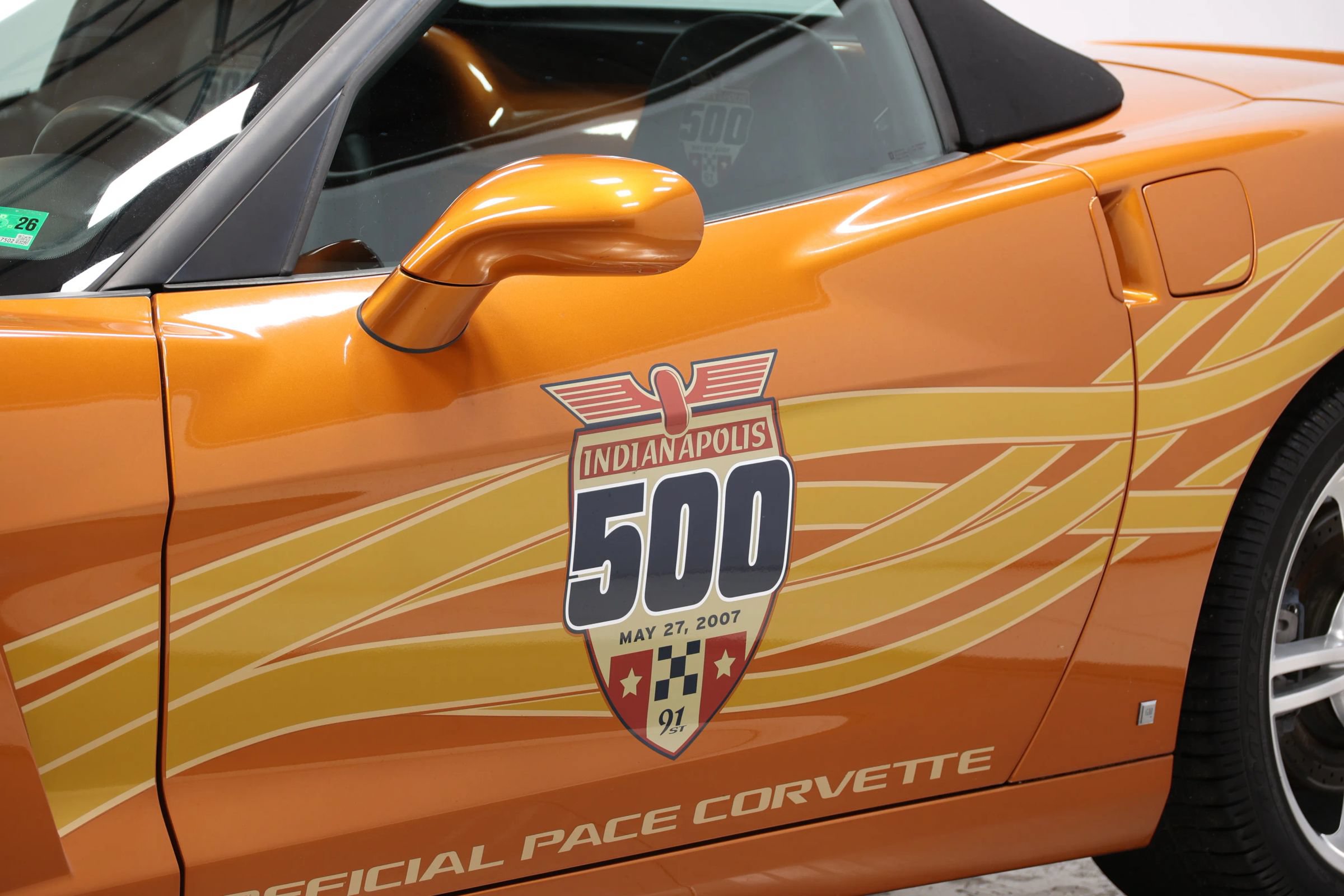Used 2007 Chevrolet Corvette Convertible w/ Preferred Equipment Group RWD image 2
