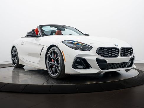 Used 2023 BMW Z4 M40i w/ Premium Package RWD image 10