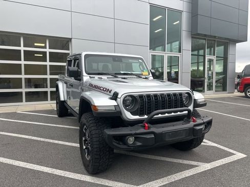 Used 2024 Jeep Gladiator Rubicon image 10
