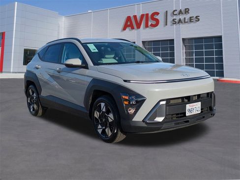 Used 2024 Hyundai Kona SEL image 3